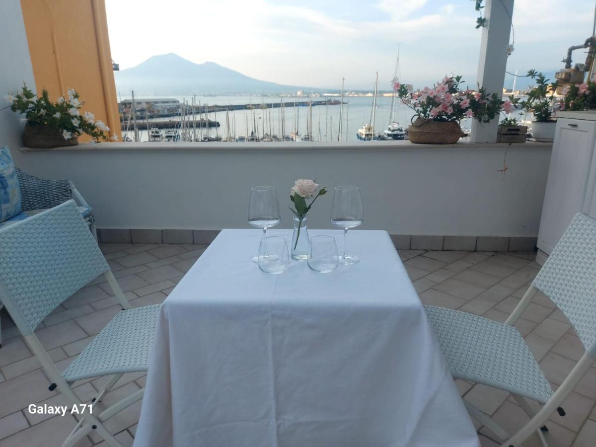Coralinetiny Acomodação com café da manhã Castellammare di Stabia Exterior foto