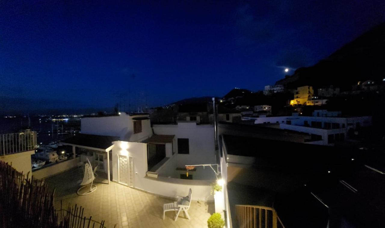 Coralinetiny Acomodação com café da manhã Castellammare di Stabia Exterior foto