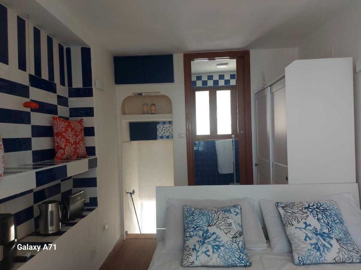 Coralinetiny Acomodação com café da manhã Castellammare di Stabia Exterior foto