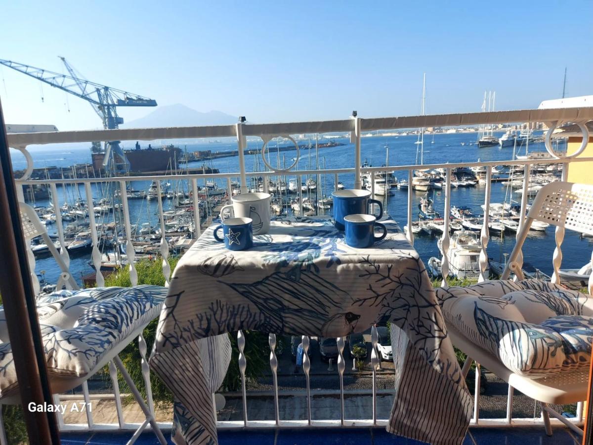 Coralinetiny Acomodação com café da manhã Castellammare di Stabia Exterior foto